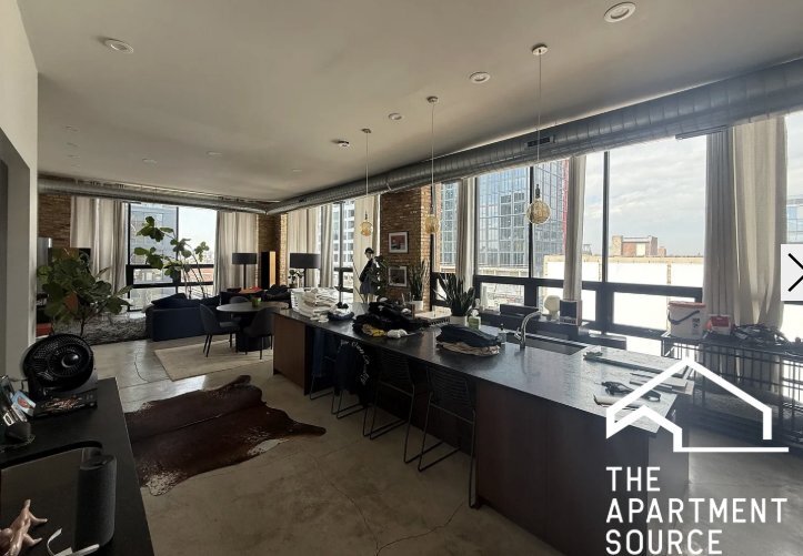 Building Photo - 175 N Ada St