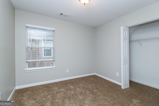 Building Photo - 105 Braelinn Creek Path