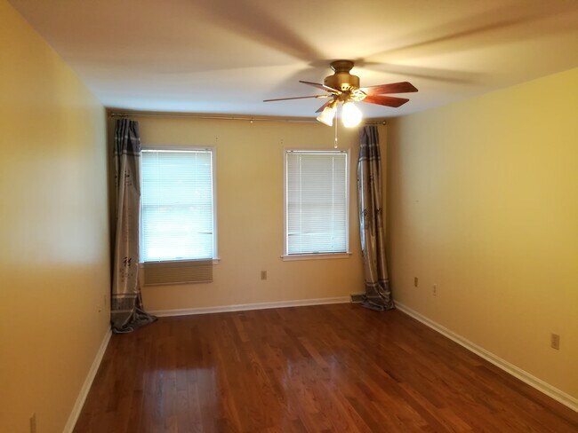 Building Photo - 2044 Fletcher Cove