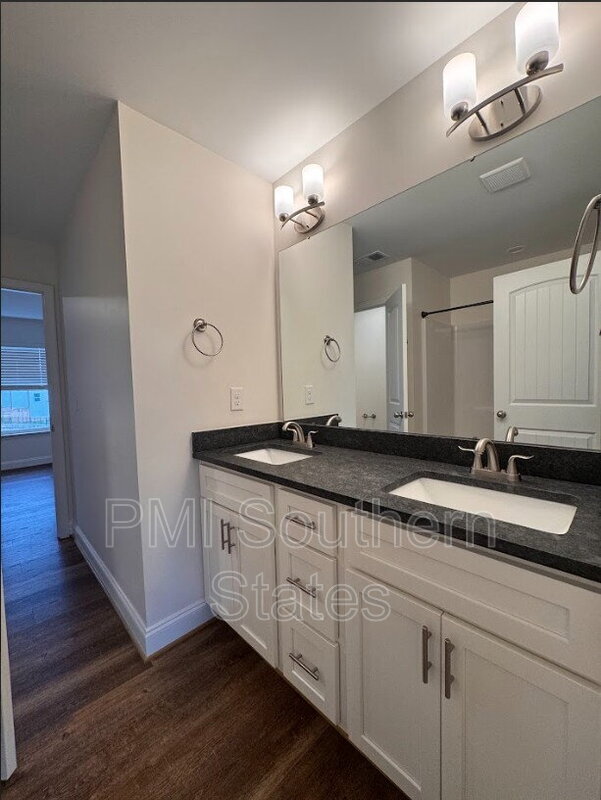 Building Photo - 207 Clarus Crk Wy