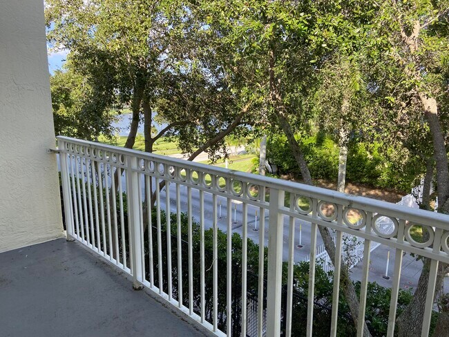 Building Photo - 9825 Baywinds Blvd