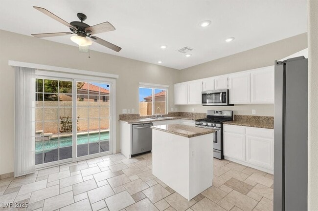 Building Photo - 10256 Copparo Pl