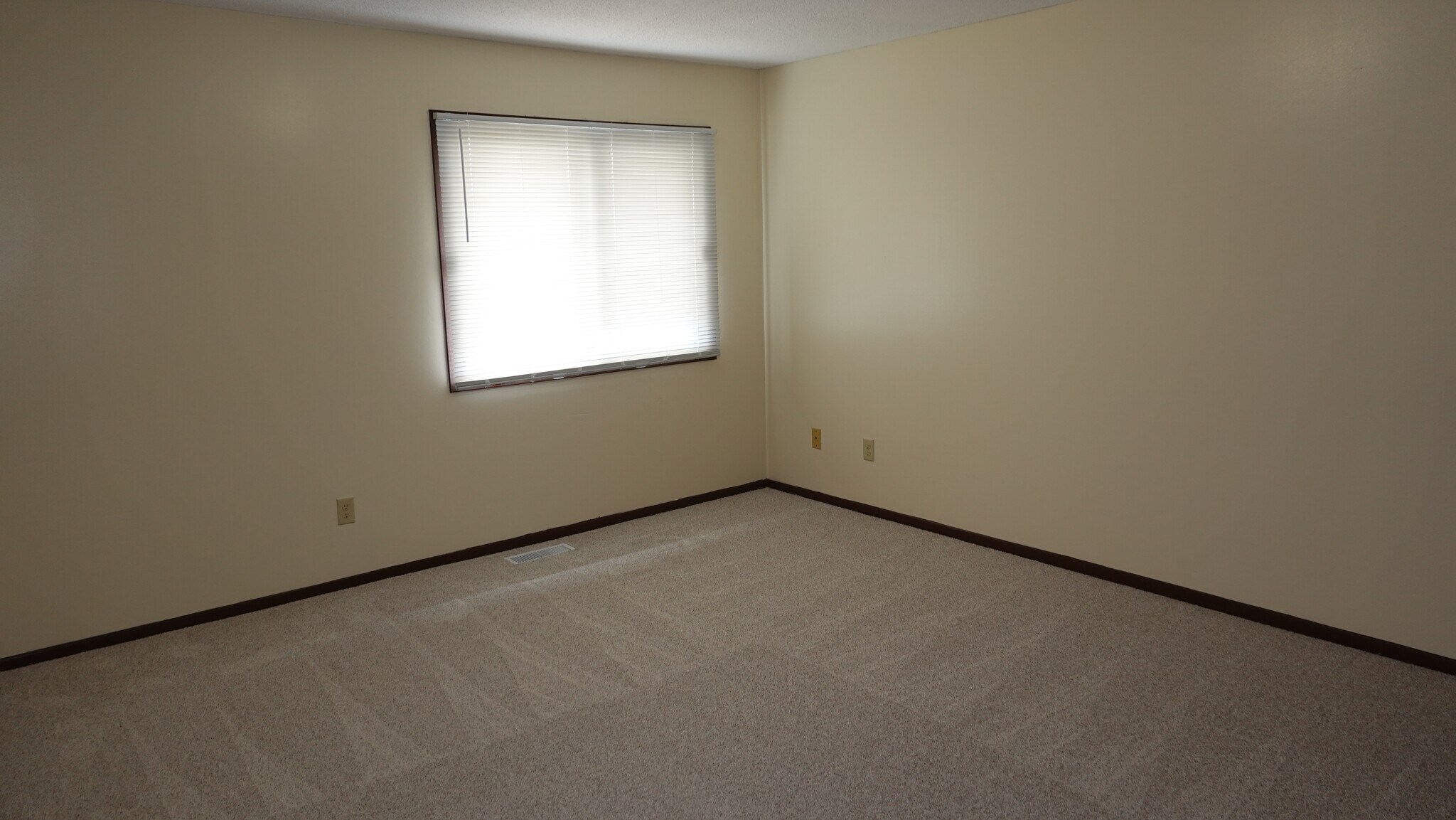 Second Bedroom - 1610 Helena Rd N