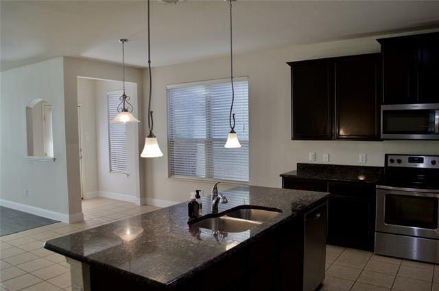 Building Photo - 3804 Oceanview Dr