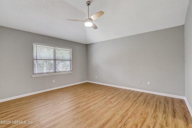 Building Photo - 9642 Pritmore Rd E