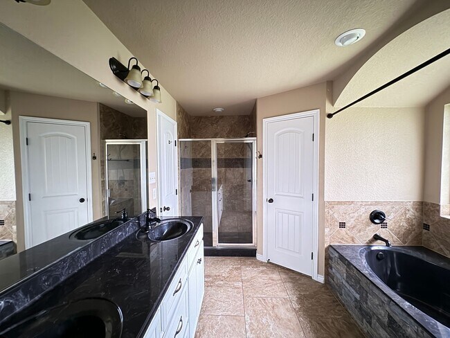 Building Photo - 708 Cody James Dr