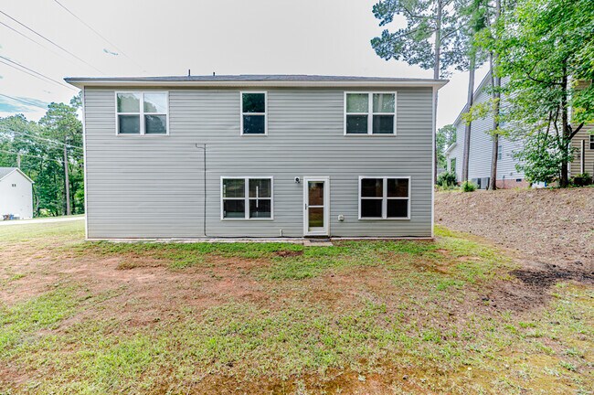 Building Photo - 2441 Westgate Dr