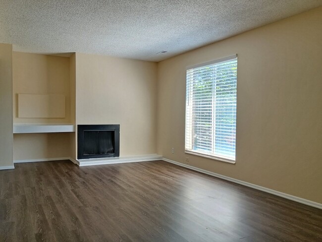 Building Photo - 4536 S 1900 W