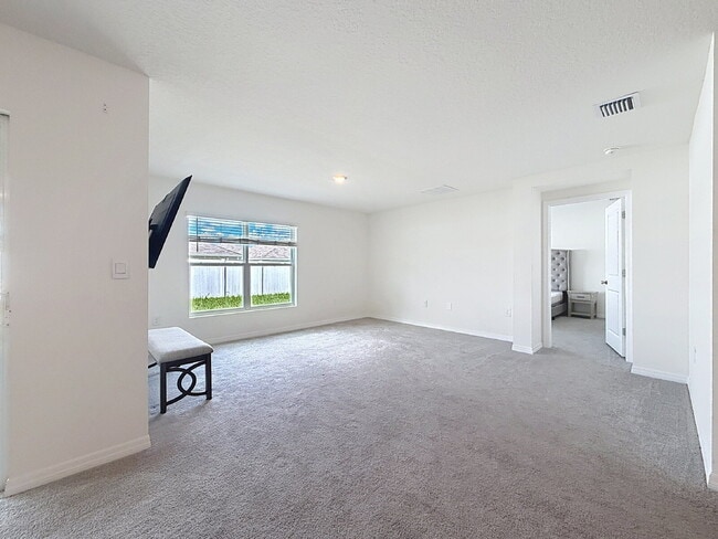 Building Photo - 13559 Southern Magnolia Dr