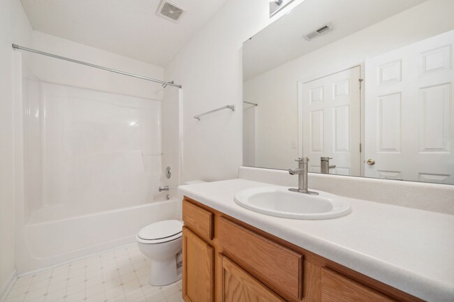 Building Photo - Available Now! 3-bedroom home with off str...