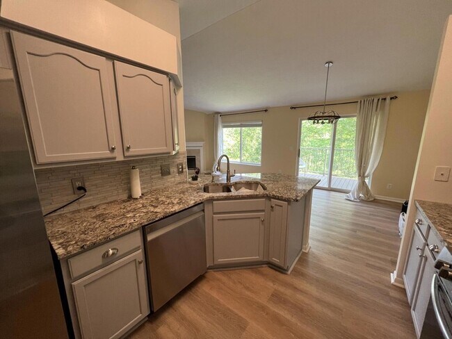 Building Photo - 1468 Taramore Dr