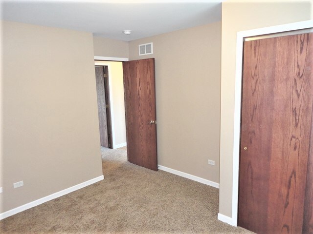 Building Photo - 1801 Winger Dr