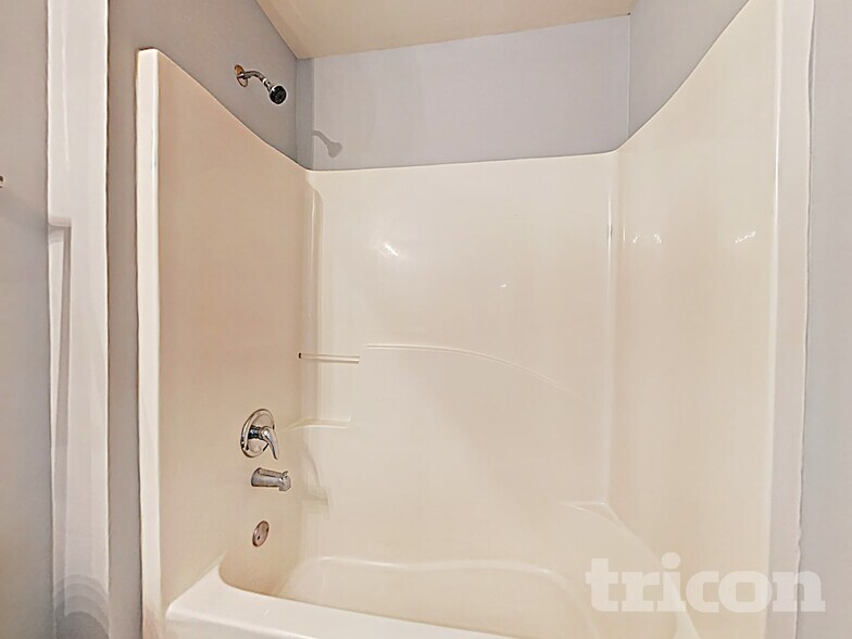 Building Photo - 4196 Defoors Farm Dr