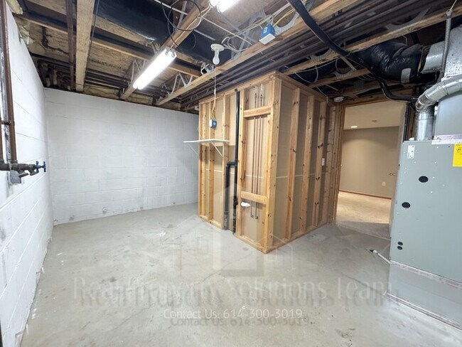 Building Photo - 1720 Messner Dr