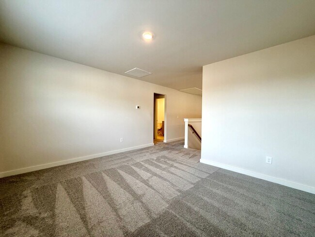 Building Photo - 1333 Gentry Dr