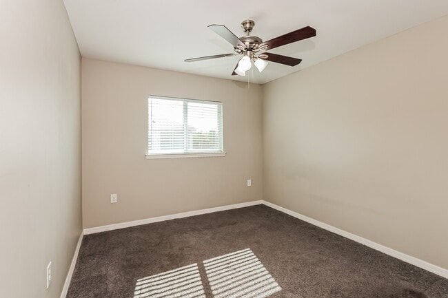 Building Photo - 3312 26th St SW