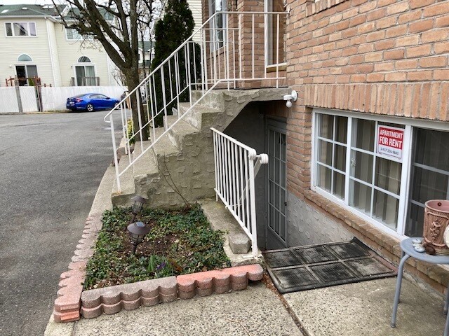 Building Photo - 159 Woodcutters Ln