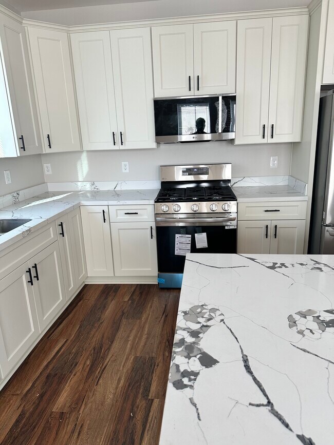 Building Photo - 8704 Pritchard Pl