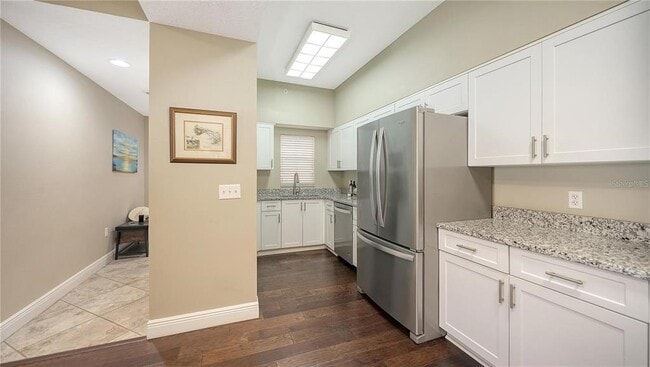 Building Photo - 4224 Central Sarasota Pkwy