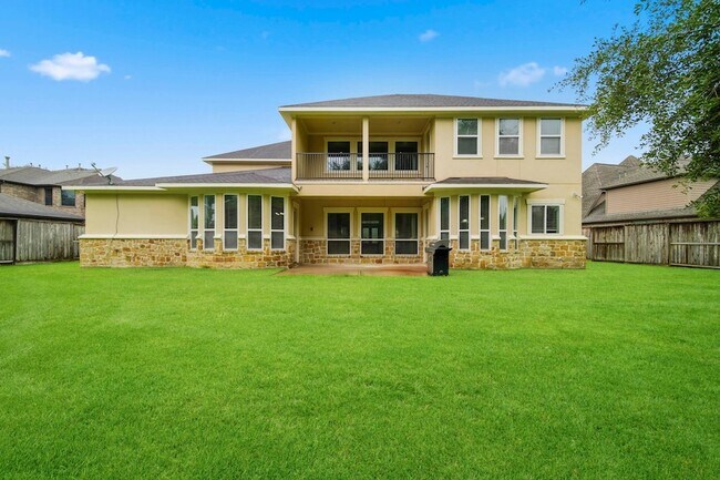 Building Photo - 33 Combwell Garden