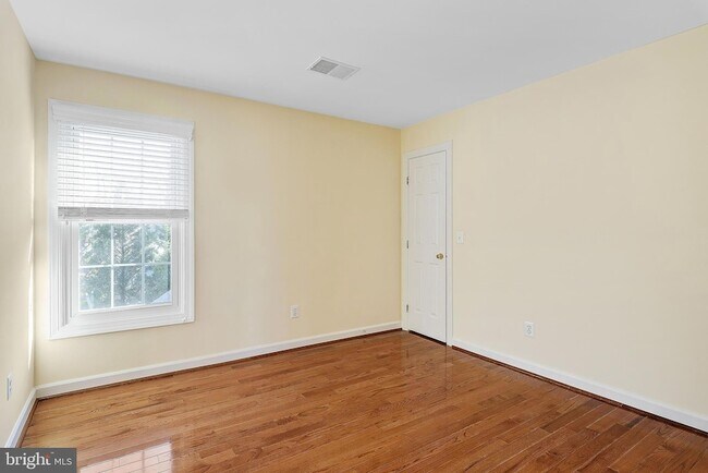 Building Photo - 4481 Shady Point Pl