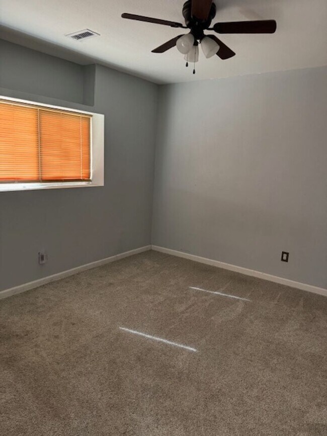 Building Photo - ALL PROSPECTIVE TENANTS MUST SUBMIT A $58 NON-REFUNDABLE APPLICATION FEE PER APPLICANT ONLINE AND...