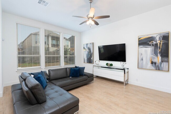 Building Photo - 12231 Old Gage Rnch