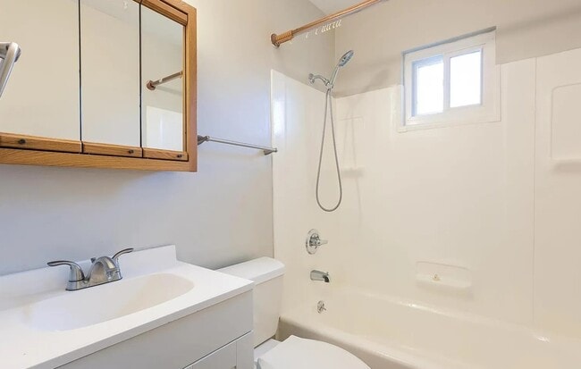 Building Photo - 1200 Acredale Dr