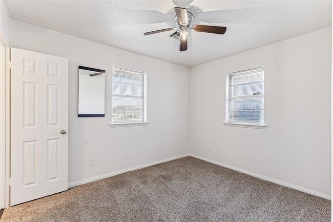 Building Photo - 1405 SW 77th Terrace