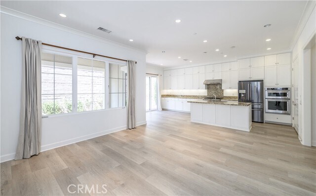 Building Photo - 71 Stetson