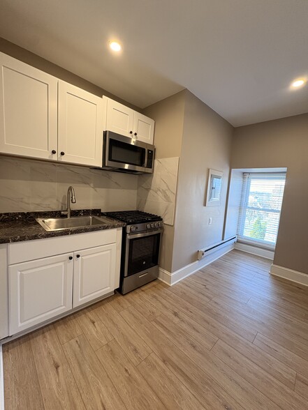 Building Photo - 61 Forest Ave