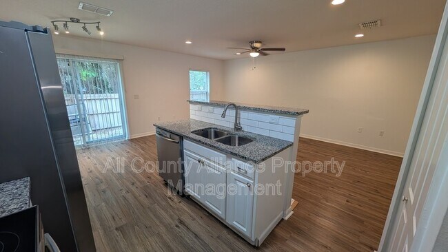 Building Photo - 4702 Ashburn Pond Way