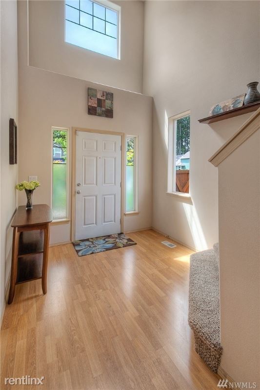 Building Photo - 3 br, 2.5 bath House - 22424 SE 244th St