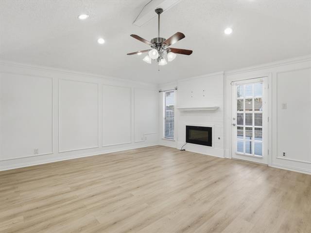 Building Photo - 2050 Lorient Dr