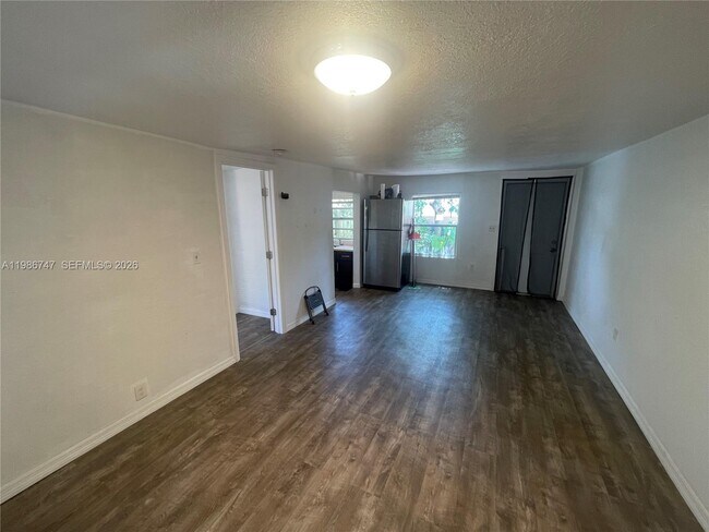 Building Photo - 5738 Garfield St