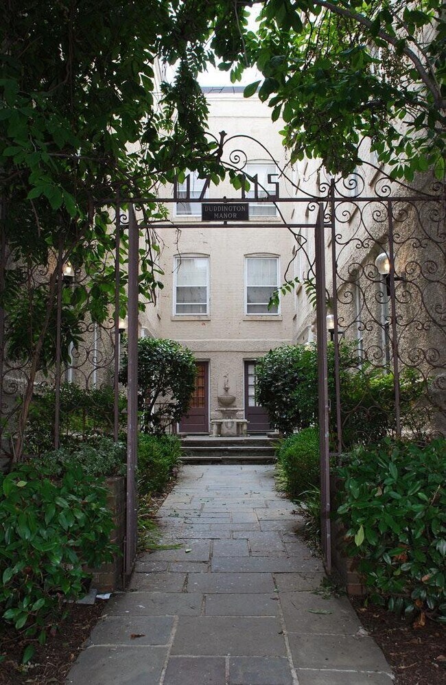 Building Photo - 115 E St