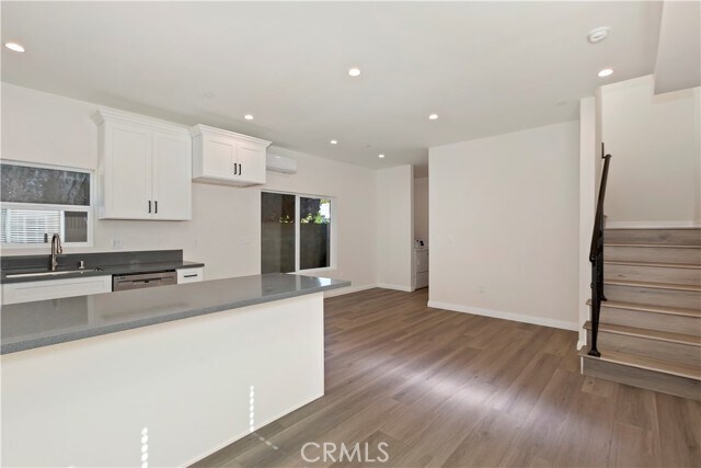 Building Photo - 3657 Mountain View Ave