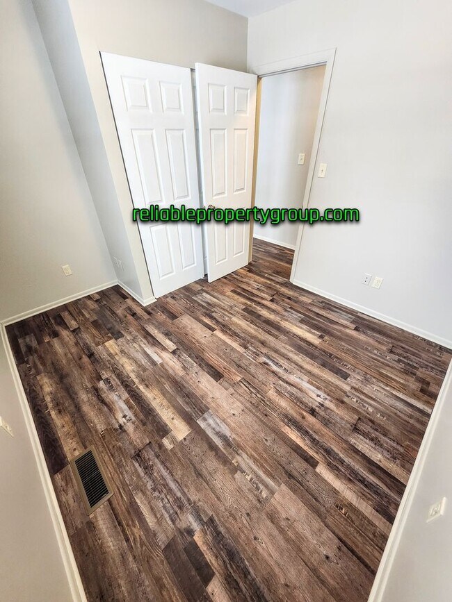 Building Photo - New Listing - Fort Wayne