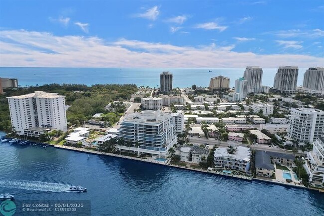 Building Photo - 715 Bayshore Dr