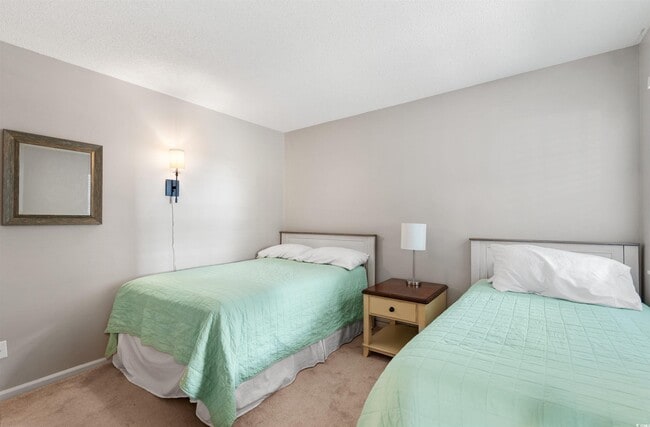 Building Photo - 1500 Cenith Dr