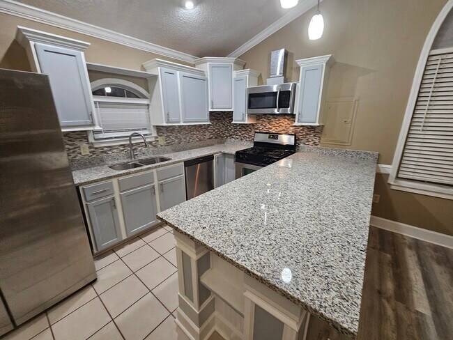 Building Photo - 204 Brandywine Rd