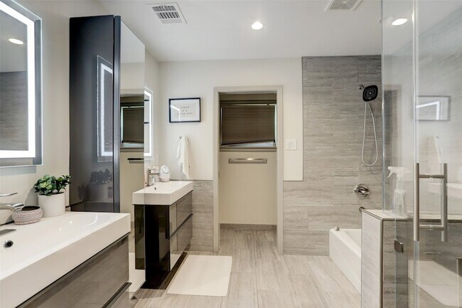 Building Photo - 5138 Rutherglenn Dr