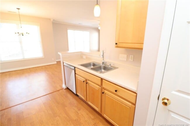 Building Photo - 2121 Kudrow Ln