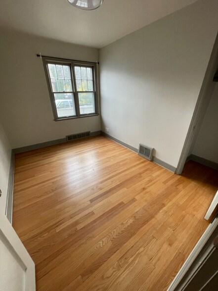 Building Photo - 1341 S 20th St