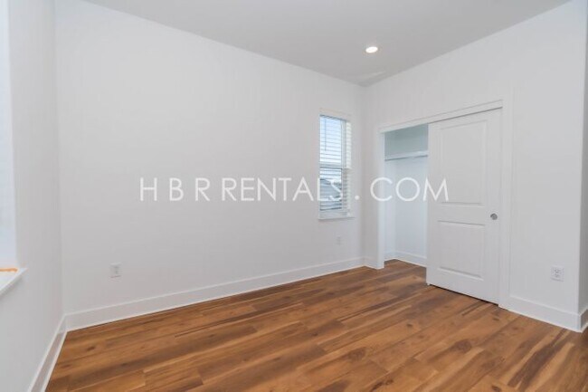 Building Photo - Spacious 4-Bedroom Haven with 4 Full Baths in Lathrop – 3,200 Sq. Ft. of Comfort and Style!