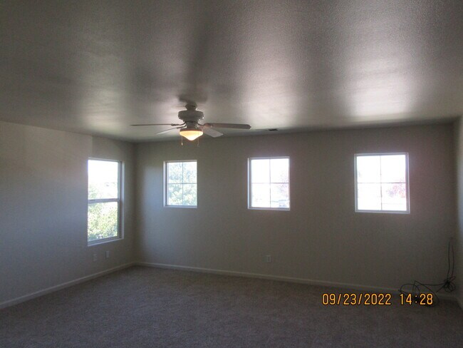 Building Photo - 1324 Scotch Pine Way
