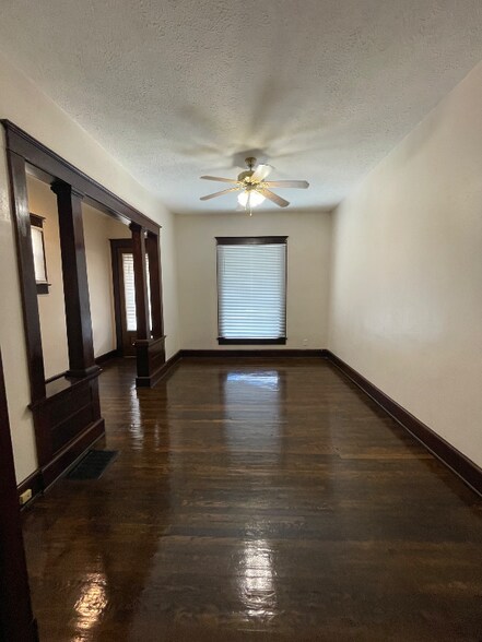 Building Photo - 22 Hendricks Pl