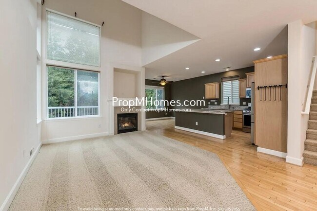 Building Photo - Spacious Three Bedroom Home on Bull Mountain - Gated Street!