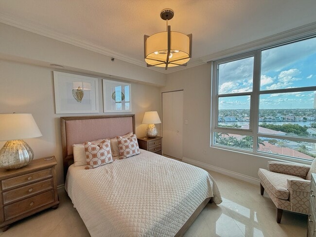 Building Photo - 3700 S Ocean Blvd