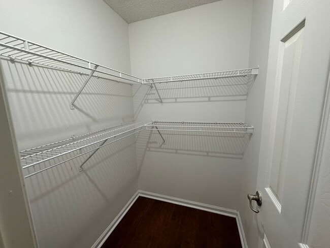 Building Photo - Beautiful 3Bed 2Bath in Hunters Ridge!
